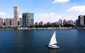 هوليداي إن القاهرة المعادي